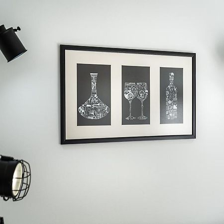 Jazz & Wine - Luxury Apartment By The Sea & Parking & Hbo & Netflix Varna Exteriör bild