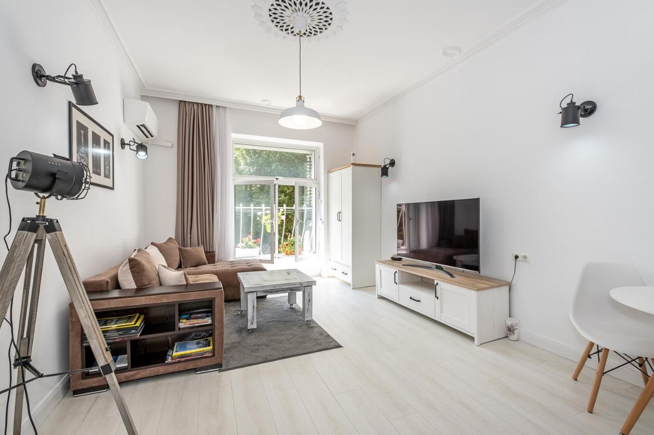 Jazz & Wine - Luxury Apartment By The Sea & Parking & Hbo & Netflix Varna Exteriör bild