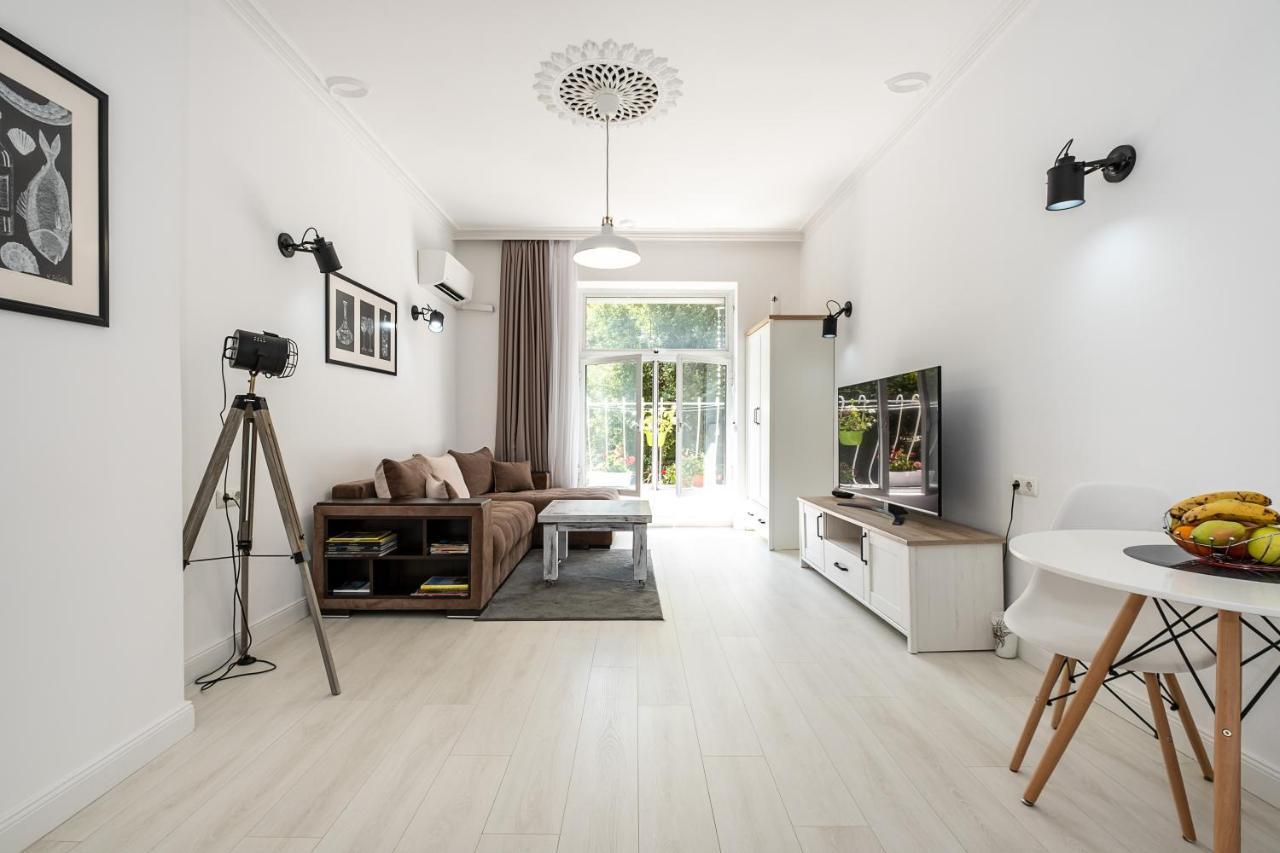 Jazz & Wine - Luxury Apartment By The Sea & Parking & Hbo & Netflix Varna Exteriör bild