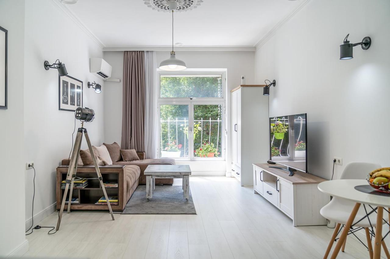Jazz & Wine - Luxury Apartment By The Sea & Parking & Hbo & Netflix Varna Exteriör bild