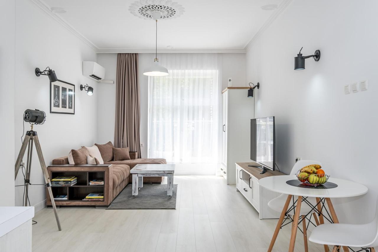 Jazz & Wine - Luxury Apartment By The Sea & Parking & Hbo & Netflix Varna Exteriör bild