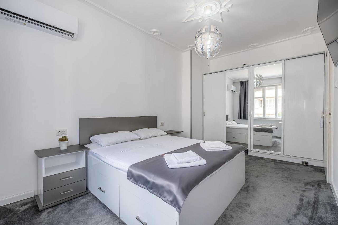 Jazz & Wine - Luxury Apartment By The Sea & Parking & Hbo & Netflix Varna Exteriör bild
