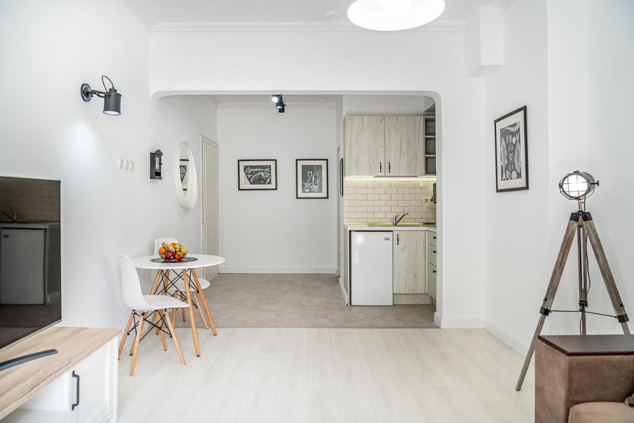 Jazz & Wine - Luxury Apartment By The Sea & Parking & Hbo & Netflix Varna Exteriör bild