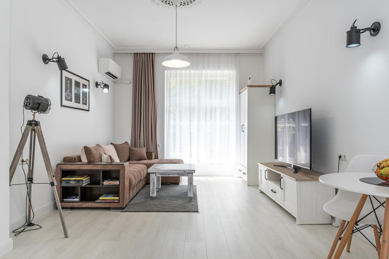 Jazz & Wine - Luxury Apartment By The Sea & Parking & Hbo & Netflix Varna Exteriör bild